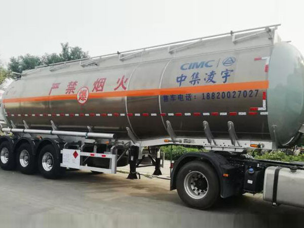現(xiàn)場收獲多臺意向，中集凌宇高端液罐車遼寧受青睞